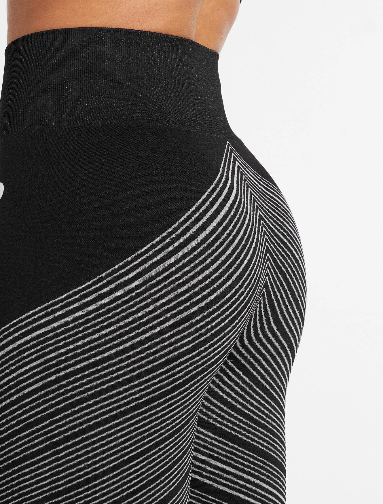 Impulse Seamless Shorts - Black