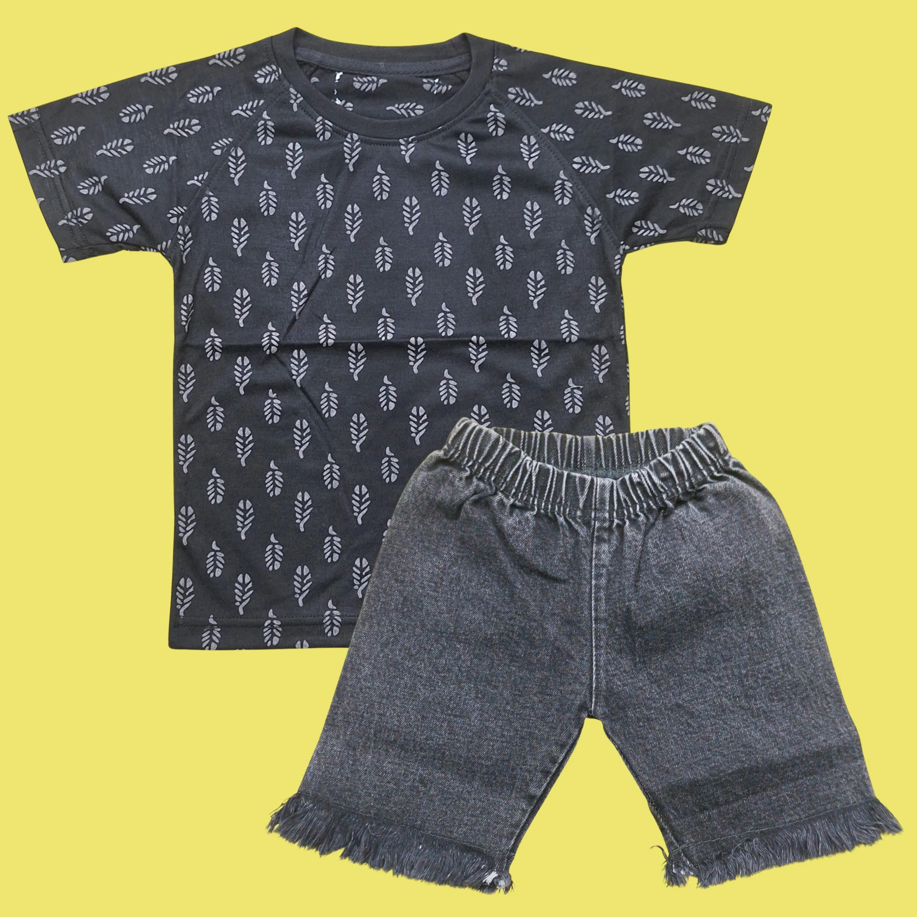Super Kid - T-Shirt & Denim Shorts - Leaves