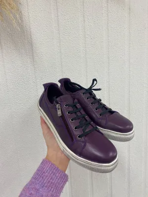 Terri Sneaker