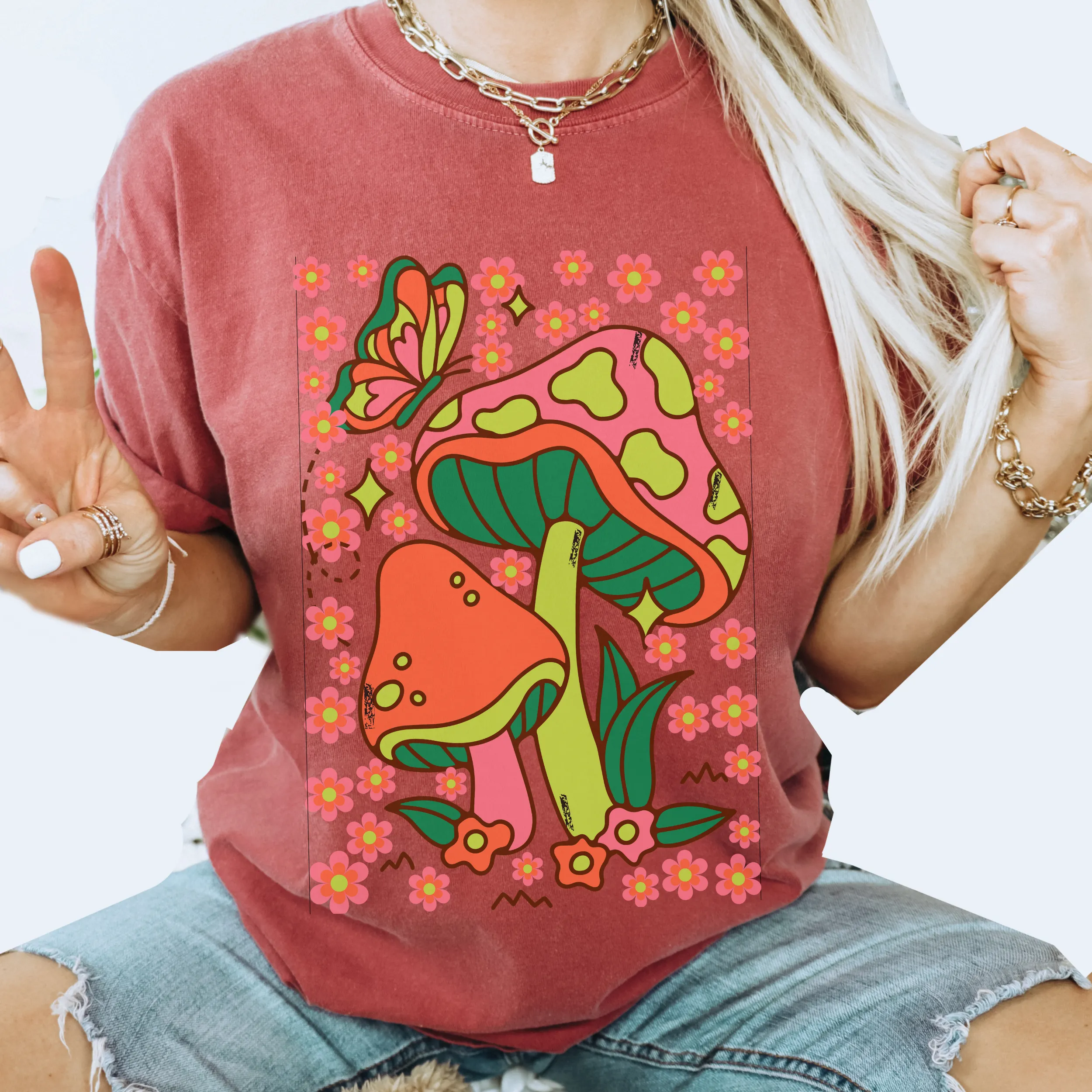 Trendy Seventies Tee, 70's Groovy Comfort Colors® T-shirt, Spring1970's Retro Mushroom Design T-Shirt in Six Colors, Trendy Summer Tee